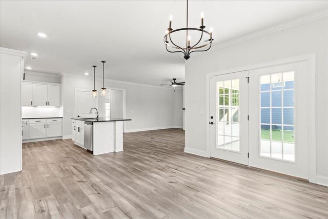 98 Winchester Drive, Rossville, GA 30741