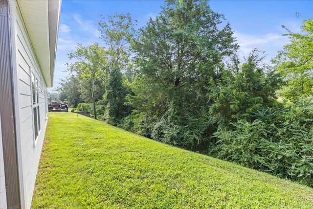 98 Winchester Drive, Rossville, GA 30741