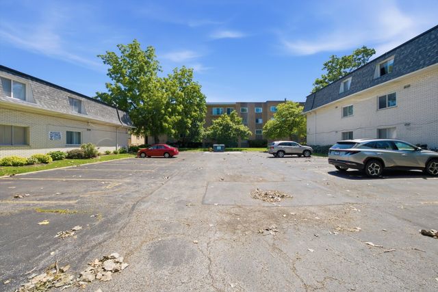 9601 S Karlov Avenue 101, Oak Lawn, IL 60453