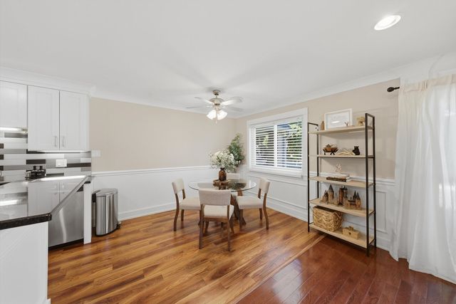 9601 S Karlov Avenue 101, Oak Lawn, IL 60453