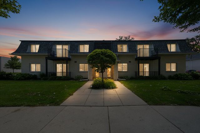 9601 S Karlov Avenue 101, Oak Lawn, IL 60453