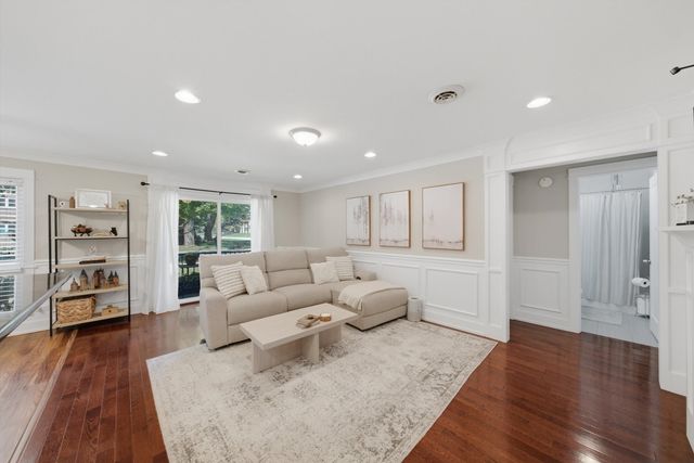 9601 S Karlov Avenue 101, Oak Lawn, IL 60453