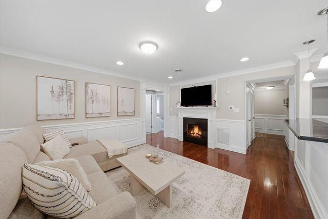 9601 S Karlov Avenue 101, Oak Lawn, IL 60453