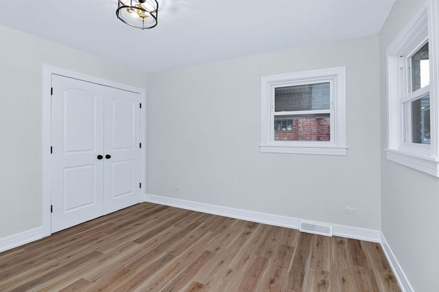 7624 W Ainslie Street, Harwood Heights, IL 60706