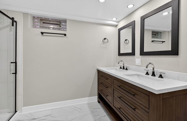 7624 W Ainslie Street, Harwood Heights, IL 60706