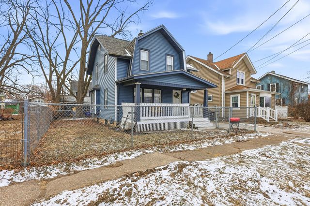 1616 25th Avenue, Moline, IL 61265