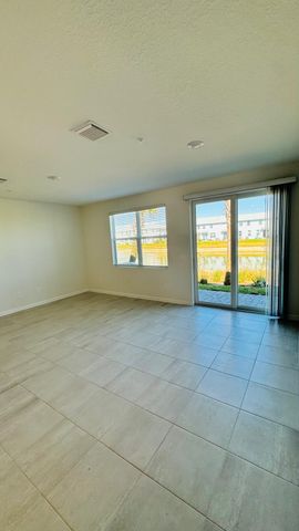 629 Salisbury Circle, Fort Pierce, FL 34982