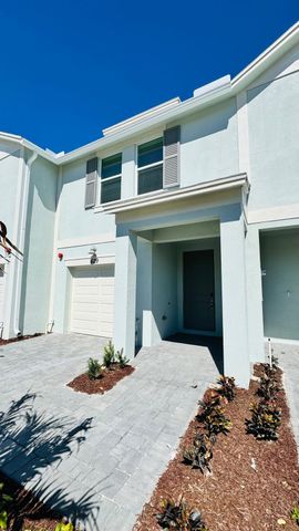 629 Salisbury Circle, Fort Pierce, FL 34982