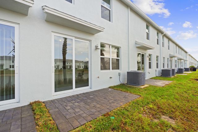 629 Salisbury Circle, Fort Pierce, FL 34982