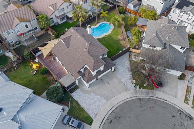 875 Westleigh Ct., Tracy, CA 95376