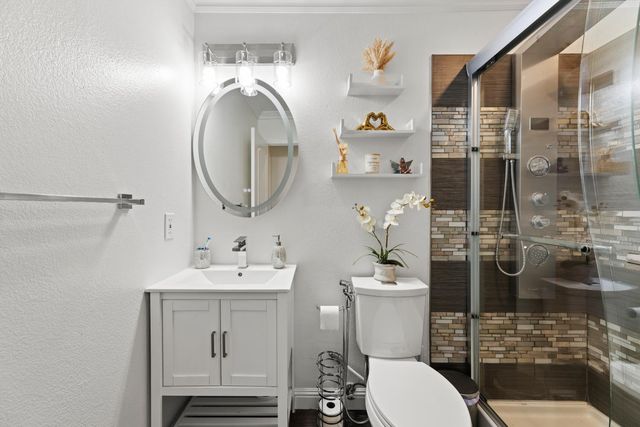 875 Westleigh Ct., Tracy, CA 95376