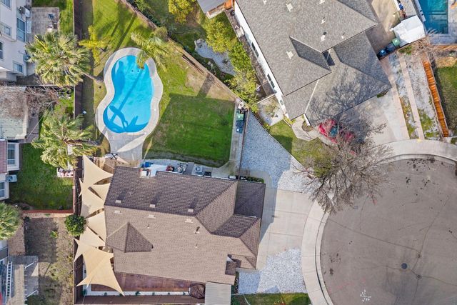 875 Westleigh Ct., Tracy, CA 95376