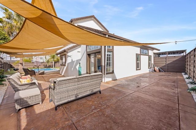 875 Westleigh Ct., Tracy, CA 95376