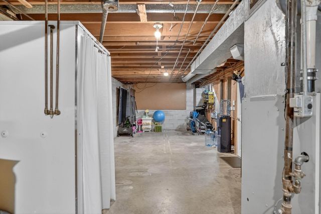 3112 W 9th Street, Waterloo, IA 50702