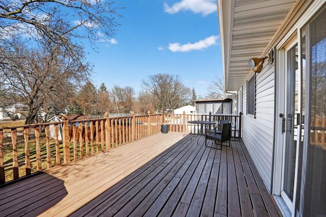 3112 W 9th Street, Waterloo, IA 50702