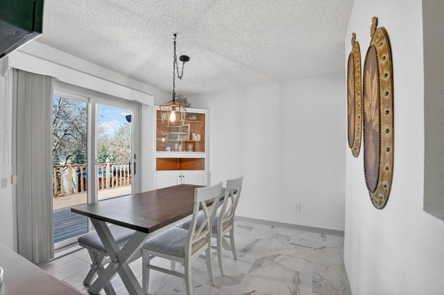 3112 W 9th Street, Waterloo, IA 50702