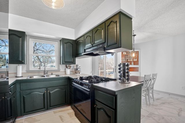 3112 W 9th Street, Waterloo, IA 50702