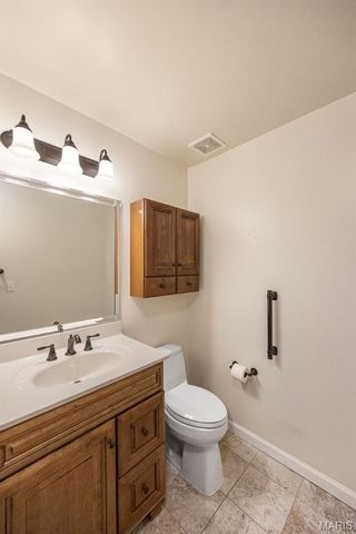 3605 Tracey Rich Road 1B, Mehlville, MO 63125