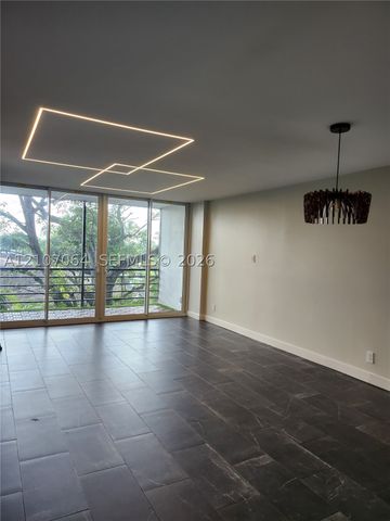 119 Royal Park Dr 3G, Oakland Park, FL 33309