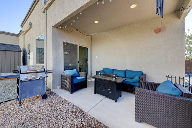 1035 Grace Court NE, Rio Rancho, NM 87144