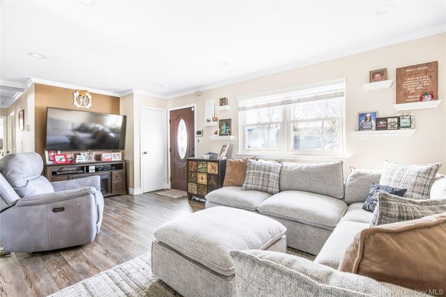 9 Golf Course Road, Bellport, NY 11713