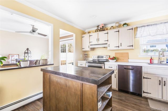 9 Golf Course Road, Bellport, NY 11713