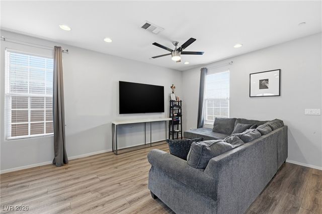 663 Swift Eagle Avenue, Henderson, NV 89015