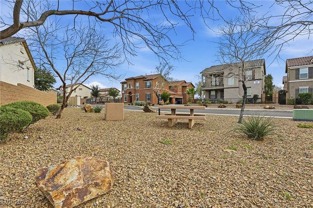 663 Swift Eagle Avenue, Henderson, NV 89015