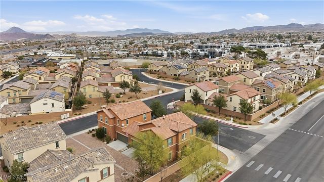 663 Swift Eagle Avenue, Henderson, NV 89015