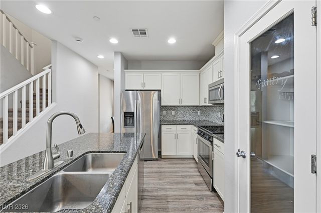 663 Swift Eagle Avenue, Henderson, NV 89015