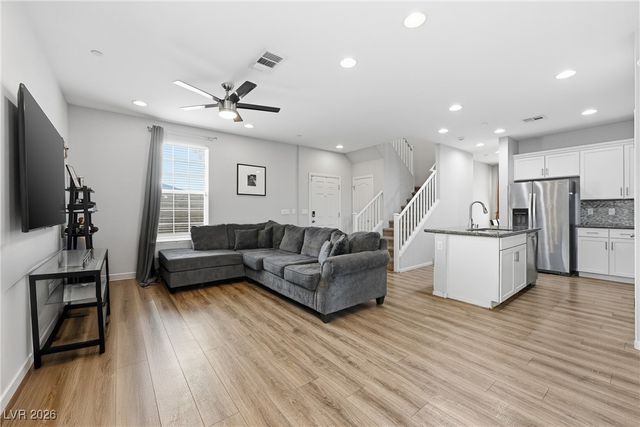 663 Swift Eagle Avenue, Henderson, NV 89015