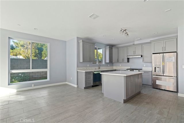 20819 W Seasons Lane, Winnetka, CA 91306