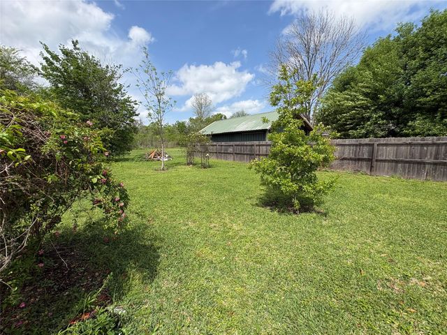 805 Beauty Street, Dayton, TX 77535