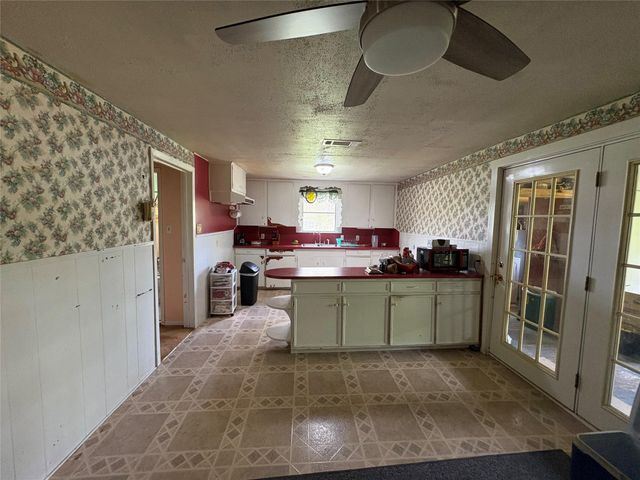 805 Beauty Street, Dayton, TX 77535