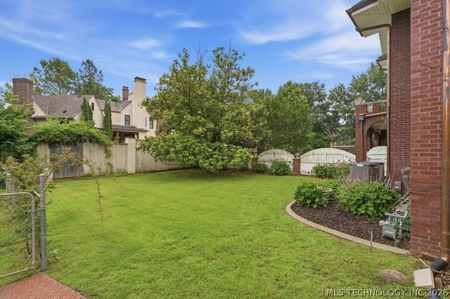 221 Woodward Boulevard, Tulsa, OK 74114