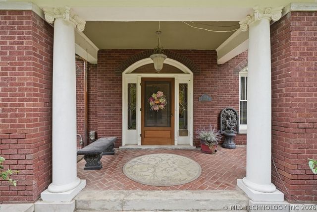 221 Woodward Boulevard, Tulsa, OK 74114