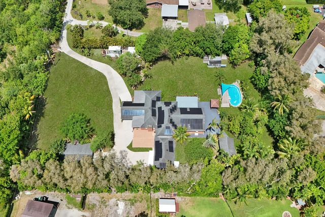 10951 SW 58th Court, Davie, FL 33328