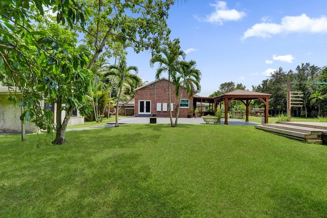 10951 SW 58th Court, Davie, FL 33328
