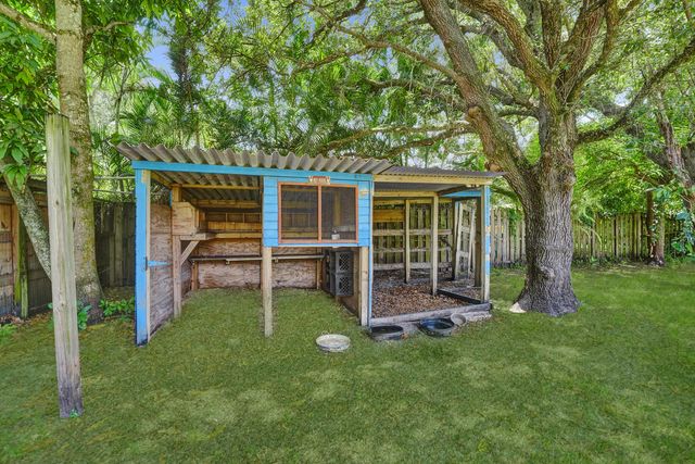 10951 SW 58th Court, Davie, FL 33328