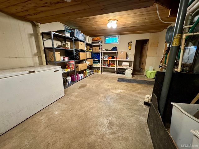 110 Old Us 141 Highway, Crystal Falls, MI 49920