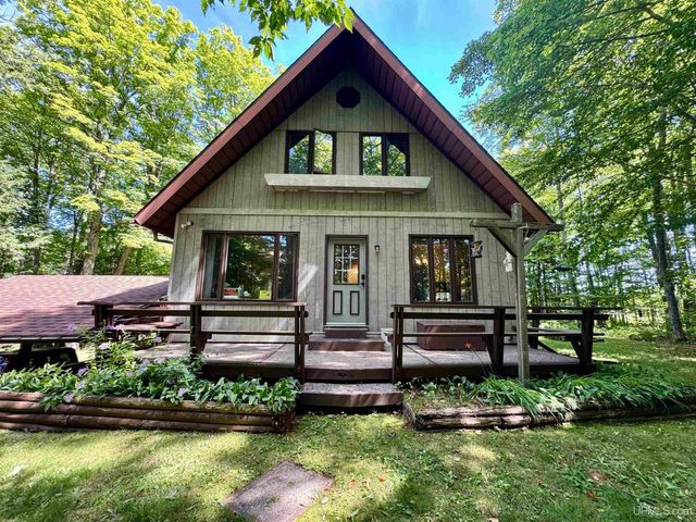 110 Old Us 141 Highway, Crystal Falls, MI 49920