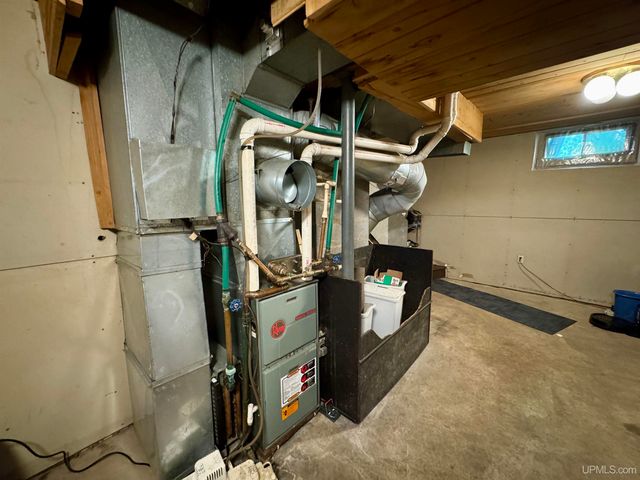 110 Old Us 141 Highway, Crystal Falls, MI 49920