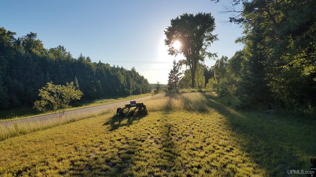 110 Old Us 141 Highway, Crystal Falls, MI 49920