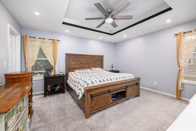 190 Rawlings Drive, Tonganoxie, KS 66086