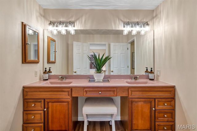 102 Meramec Meadows Court, Fenton, MO 63026