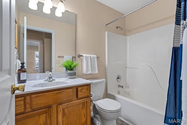 102 Meramec Meadows Court, Fenton, MO 63026