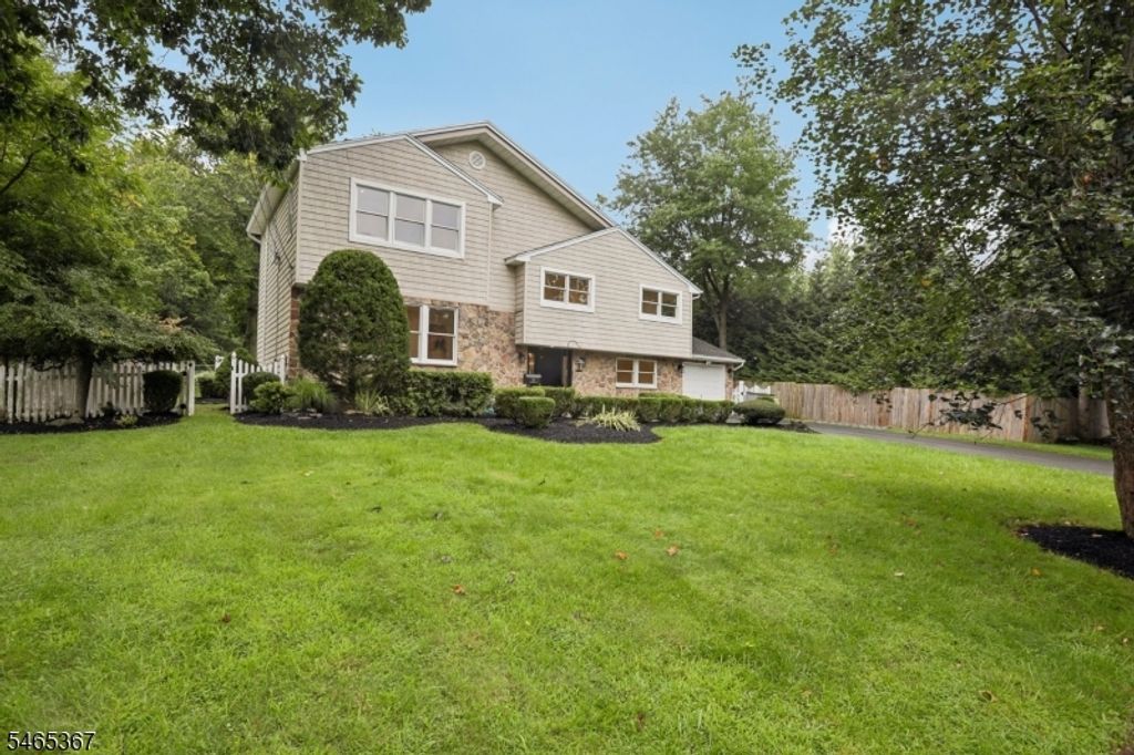 38 Billingsley Dr, Livingston Twp., NJ 07039 — photo 2