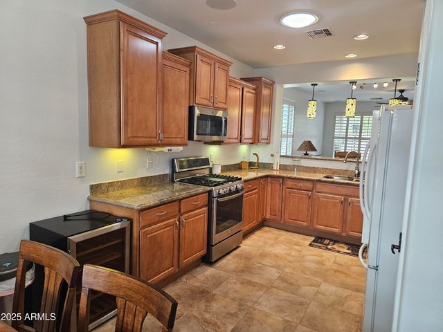 202 W TWIN PEAKS Parkway, San Tan Valley, AZ 85143