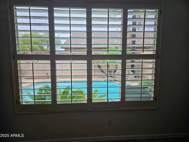 202 W TWIN PEAKS Parkway, San Tan Valley, AZ 85143