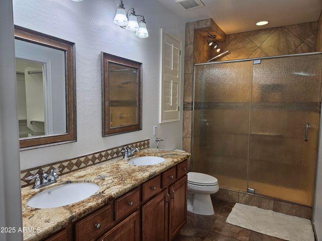 202 W TWIN PEAKS Parkway, San Tan Valley, AZ 85143